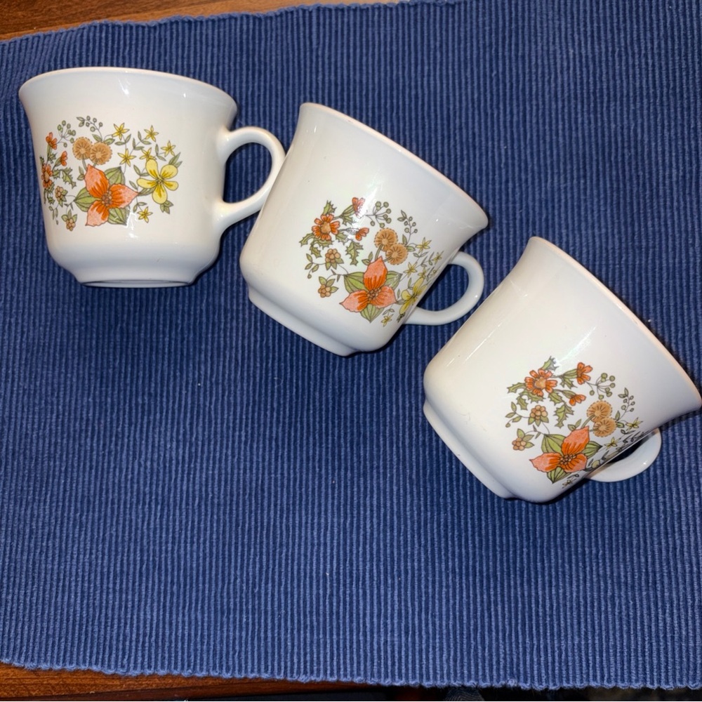 Corelle Floral Mugs with Orange and Yellow Accents lot of 3 cups - Picture 2 of 4